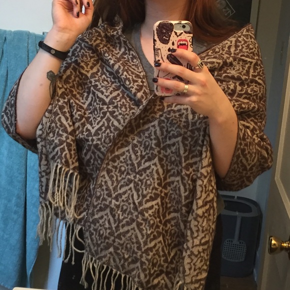 Reversible Scarf or Wrap - Picture 6 of 7